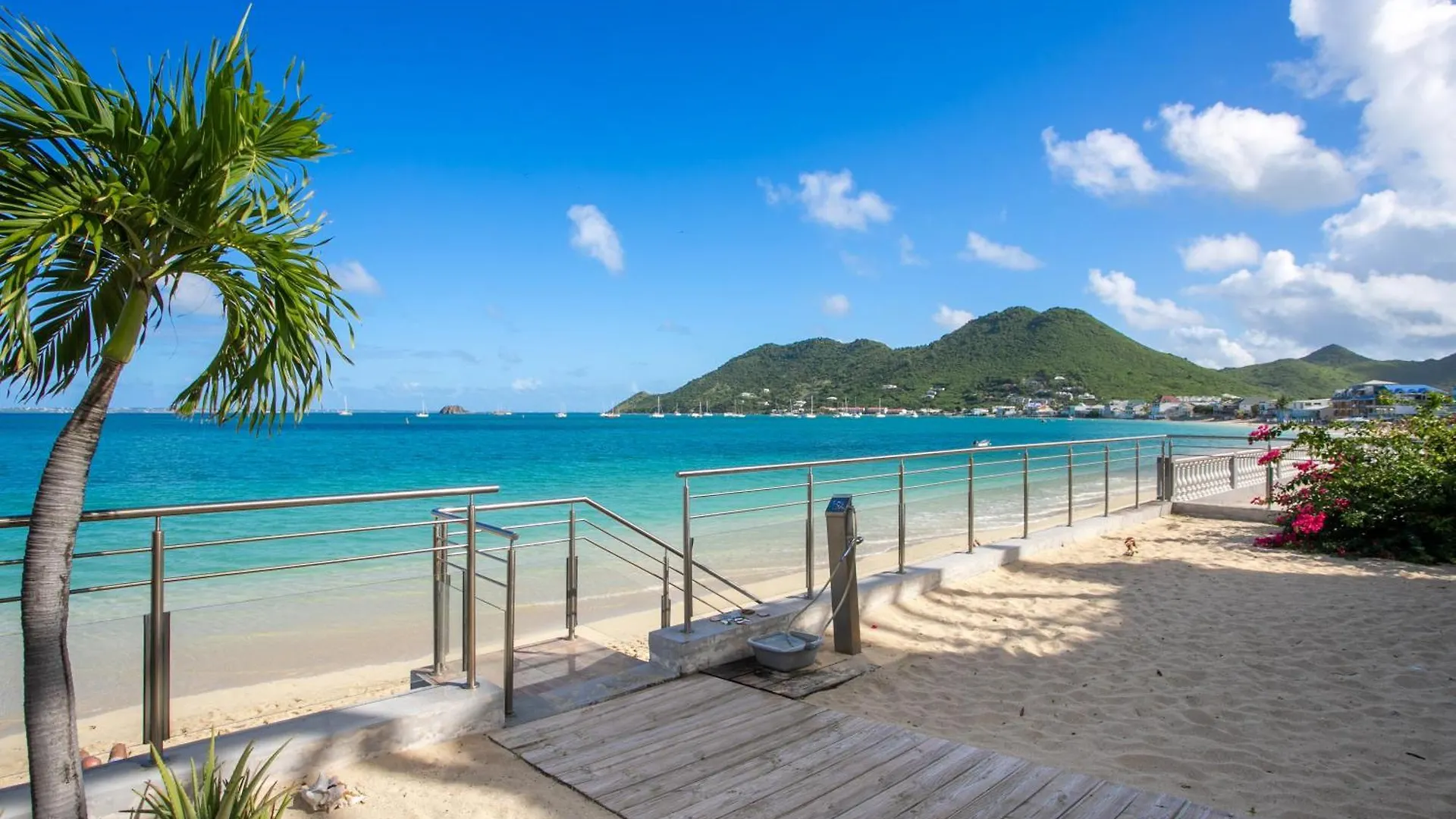 Sur La Plage De Grand Case - Entierement Renove - 2Ch Duplex - 6P Appartamento